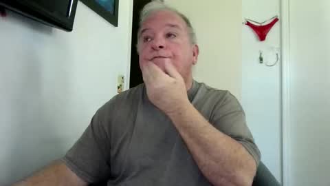 Snapshot of mackdocc001 chatting on 10-16-25, 03:13 mackdocc001 online show from 10-16-25, 03:13