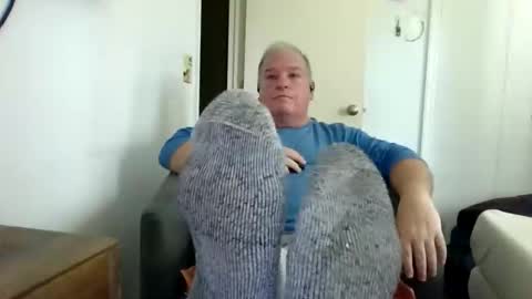 Snapshot of mackdocc001 chatting on 10-18-25, 02:40 mackdocc001 online show from 10-18-25, 02:40