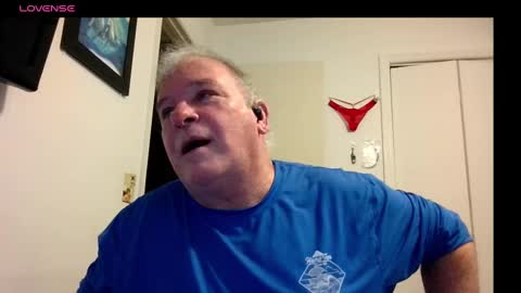 Snapshot of mackdocc001 chatting on 10-30-25, 05:13 mackdocc001 online show from 10-30-25, 05:13