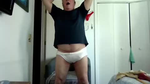 Snapshot of mackdocc001 chatting on 11-17-25, 01:50 mackdocc001 online show from 11-17-25, 01:50