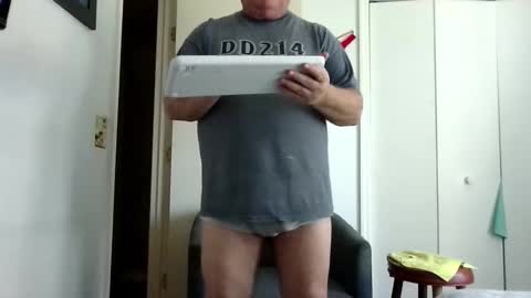 Snapshot of mackdocc001 chatting on 11-18-25, 03:49 mackdocc001 online show from 11-18-25, 03:49