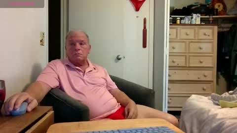 mackdocc001 online show from 05-04-26, 03:52