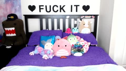 Mackenzie Wolfe online show from 01-18-25, 07:38