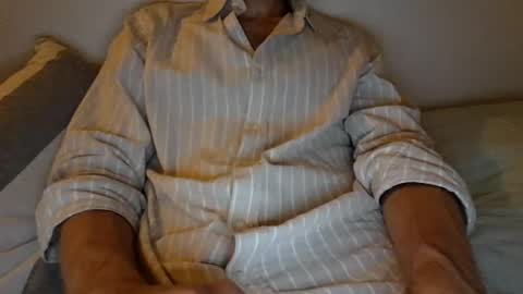 macronaron online show from 07-25-26, 10:29