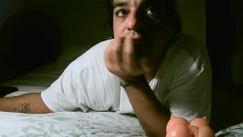 Snapshot of mad_masturbador_45 chatting on 11-16-25, 12:33 Cris B online show from 11-16-25, 12:33