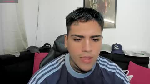 Snapshot of mad_maxxx1 chatting on 11-06-25, 11:55 max online show from 11-06-25, 11:55