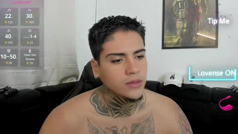 Snapshot of mad_maxxx1 chatting on 11-19-25, 11:43 max online show from 11-19-25, 11:43