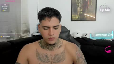 Snapshot of mad_maxxx1 chatting on 11-21-25, 11:36 max online show from 11-21-25, 11:36