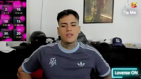 Snapshot of mad_maxxx1 chatting on 01-14-26, 11:49 max online show from 01-14-26, 11:49