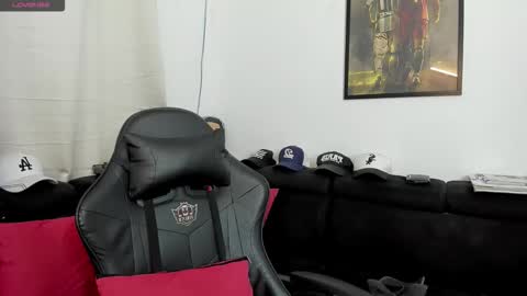 Snapshot of mad_maxxx1 chatting on 02-21-26, 11:55 max online show from 02-21-26, 11:55