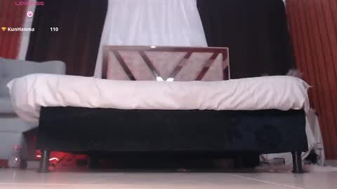 Agathaa white online show from 04-25-26, 01:41