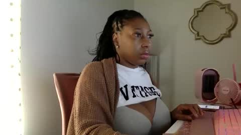madam_glam online show from 04-29-26, 04:22
