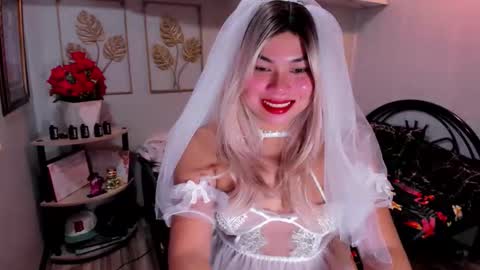 Snapshot of madame_ivy chatting on 10-27-25, 10:19 Ivy online show from 10-27-25, 10:19