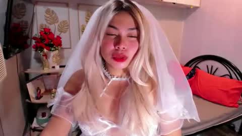 Snapshot of madame_ivy chatting on 11-28-25, 09:01 Ivy online show from 11-28-25, 09:01