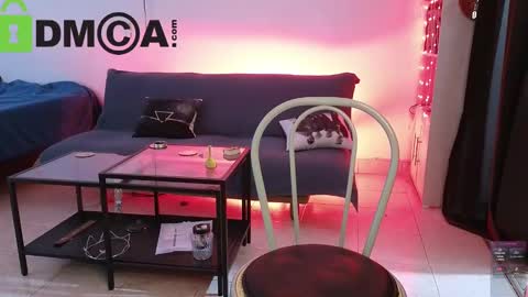 Snapshot of madame_lia chatting on 03-06-25, 07:21 Madame La online show from 03-06-25, 07:21