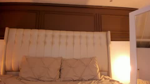 Snapshot of madame_lilith chatting on 07-20-26, 11:12 madame lilith online show from 07-20-26, 11:12