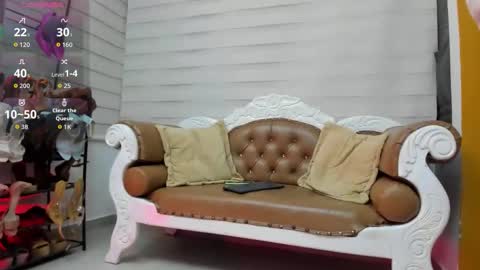 Snapshot of madameheels_ chatting on 02-14-26, 11:51 Madame Carla online show from 02-14-26, 11:51