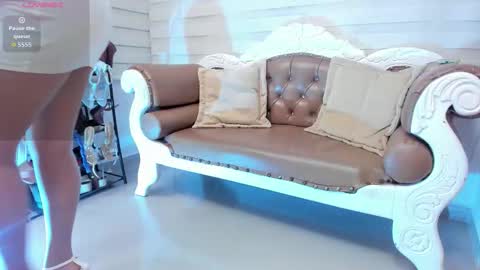 Snapshot of madameheels_ chatting on 02-18-26, 12:01 Madame Carla online show from 02-18-26, 12:01