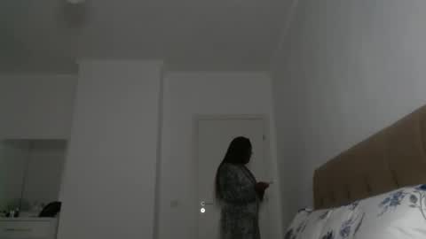 Snapshot of madamindigo chatting on 01-12-25, 05:03 YourMadamIndigo online show from 01-12-25, 05:03