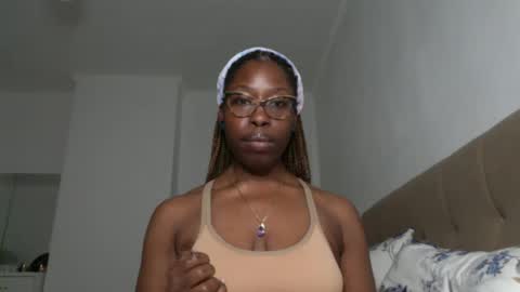 Snapshot of madamindigo chatting on 02-18-25, 05:42 YourMadamIndigo online show from 02-18-25, 05:42