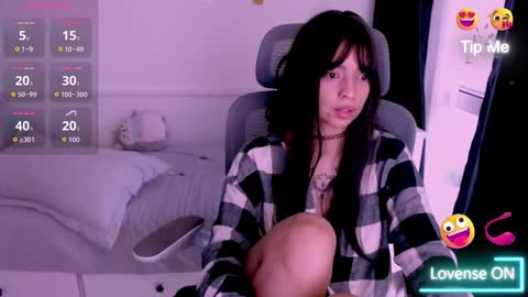 Snapshot of madcatberry chatting on 02-20-26, 07:25 alex online show from 02-20-26, 07:25