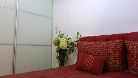 Snapshot of maddalena_ chatting on 05-10-26, 08:47 Maddalena online show from 05-10-26, 08:47