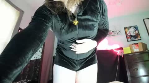 Maddi Avalon online show from 06-15-26, 12:02