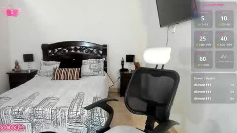 Maddie  online show from 02-10-26, 01:37