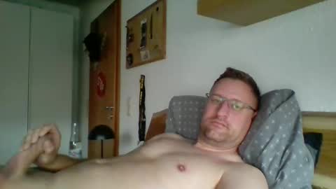 Maddin online show from 10-27-25, 08:40