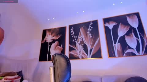 Maddison online show from 04-25-26, 12:41