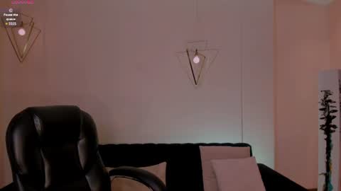 Snapshot of maddisonlowe chatting on 07-14-26, 08:25 Maddison online show from 07-14-26, 08:25