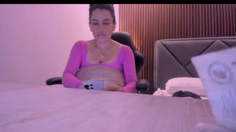 Snapshot of maddy_bythesea chatting on 05-21-26, 05:31 M A D D Y online show from 05-21-26, 05:31