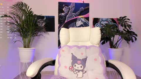 maddy_uwu online show from 12-18-24, 05:26