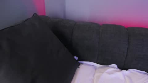 Snapshot of maddy_walker chatting on 02-06-25, 02:11 Maddy online show from 02-06-25, 02:11