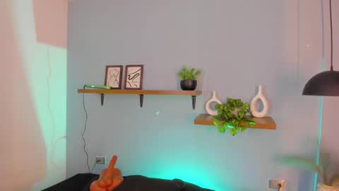 Snapshot of maddy_walker chatting on 11-10-25, 12:04 Maddy online show from 11-10-25, 12:04