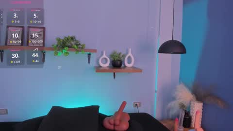 Snapshot of maddy_walker chatting on 11-19-25, 11:32 Maddy online show from 11-19-25, 11:32