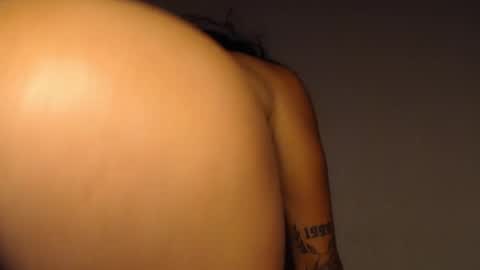 Snapshot of made_lover1999 chatting on 12-13-24, 04:33 Made online show from 12-13-24, 04:33