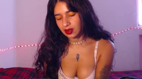 Snapshot of made_lover1999 chatting on 02-21-25, 02:48 Made online show from 02-21-25, 02:48