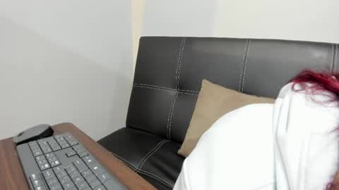 Madelaine  online show from 05-25-26, 10:32
