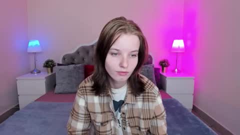 Snapshot of madelaines chatting on 09-13-25, 09:42 madelaines online show from 09-13-25, 09:42