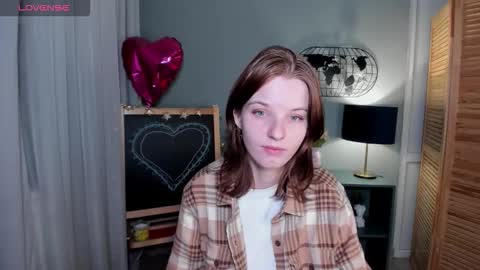 Snapshot of madelaines chatting on 09-20-25, 08:15 madelaines online show from 09-20-25, 08:15
