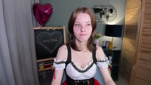 Snapshot of madelaines chatting on 09-27-25, 08:41 madelaines online show from 09-27-25, 08:41