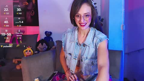 madelainnfox2 online show from 01-11-25, 12:07