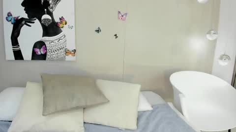 Snapshot of madeline_jhones chatting on 05-05-26, 01:52 Madeline online show from 05-05-26, 01:52
