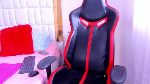 Madeline online show from 02-17-25, 10:25