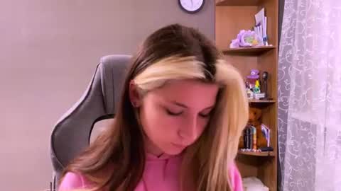 Alice online show from 07-23-26, 07:23