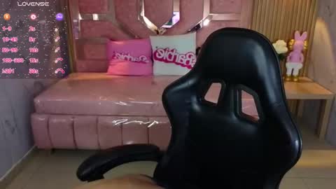 Snapshot of madhison_klain_s chatting on 11-12-25, 09:03 Madhison online show from 11-12-25, 09:03