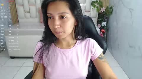 Snapshot of madhison_klain_s chatting on 11-13-25, 01:43 Madhison online show from 11-13-25, 01:43