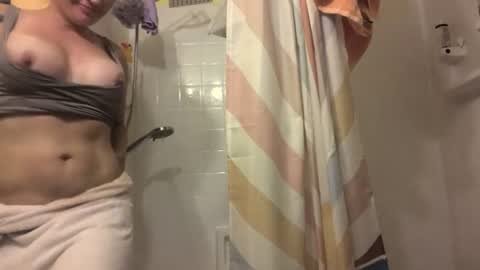 Madie Ray online show from 06-17-26, 04:26