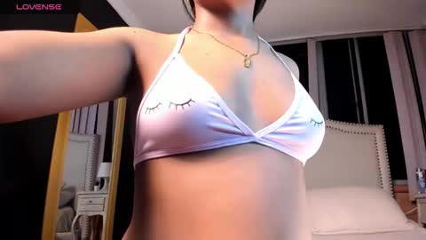 Snapshot of madii_lenon chatting on 03-05-26, 01:23 madii lenon online show from 03-05-26, 01:23